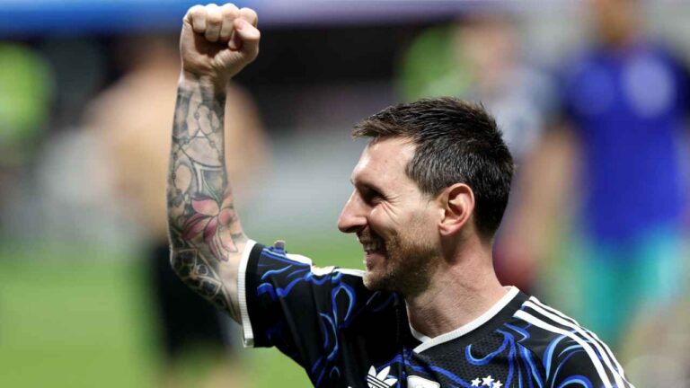 1784169335_messi-68