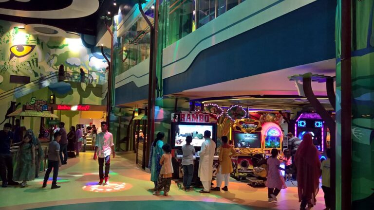 inside-view-of-toggiworld